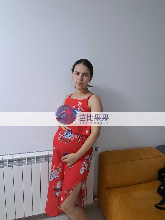 F女士夫妻在格鲁吉亚DY匹配的孕晚期试管妈妈在医院做B超