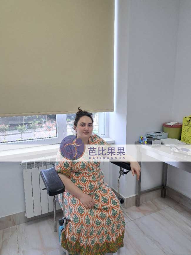 格鲁吉亚C女士夫妇的乌克兰试管妈妈在Silk医院做孕12周B超