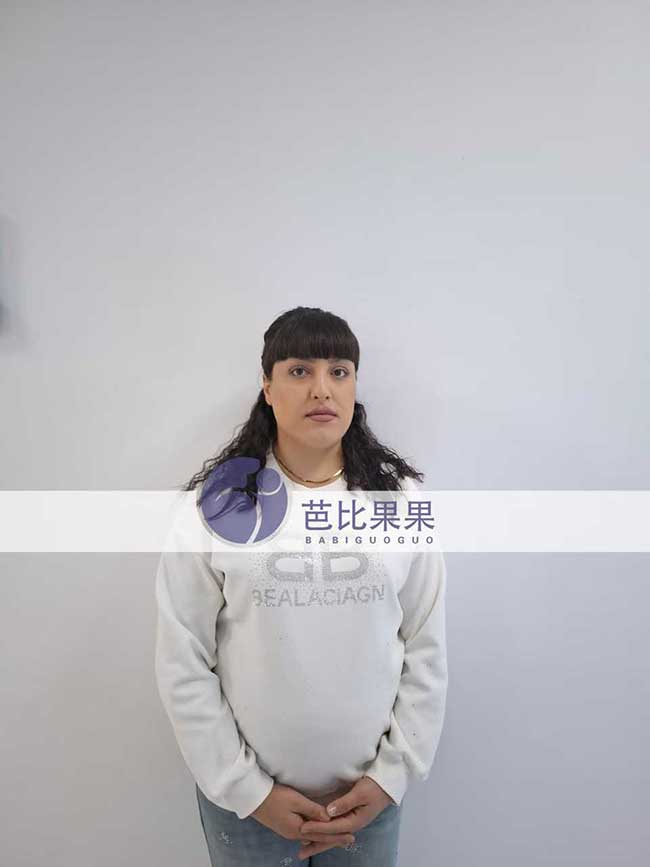 李先生和袁先生到格鲁吉亚匹配的试管妈妈来医院做产检