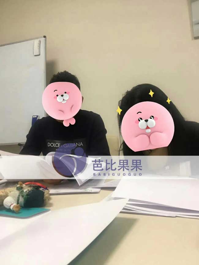 Z女士夫妻抵达乌克兰后饱含着他们信任和期望和马丽塔签合同