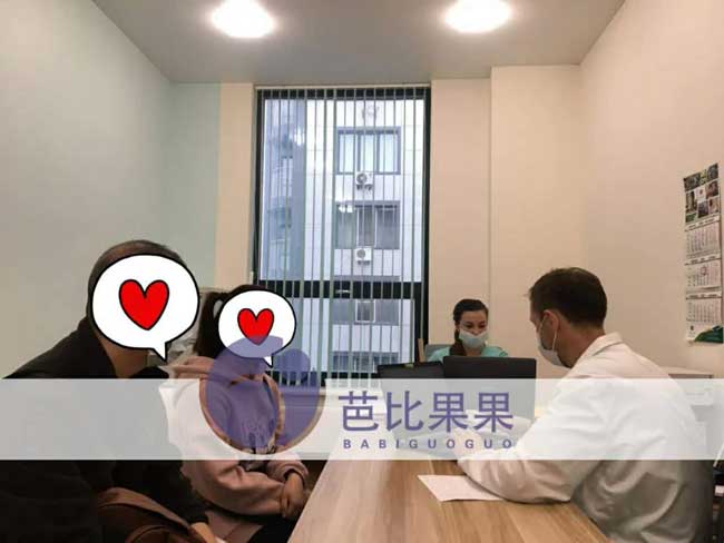 Z女士夫妻俩与丽塔医院见主任沟通后，即刻开始试管促排