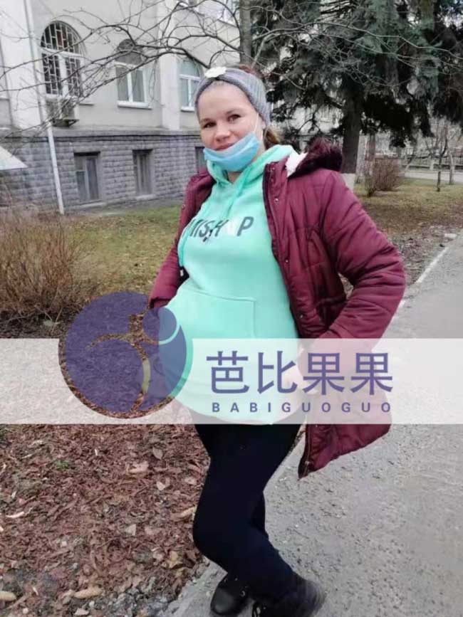 乌克兰马丽塔代妈做B超