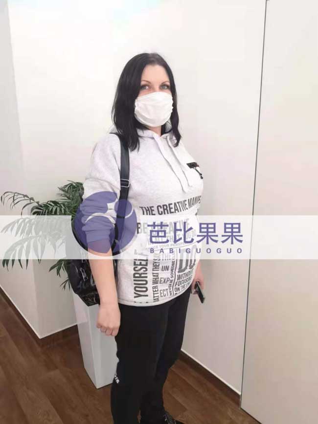 Y女士的乌克兰试管到妇产医院做四维彩超检查