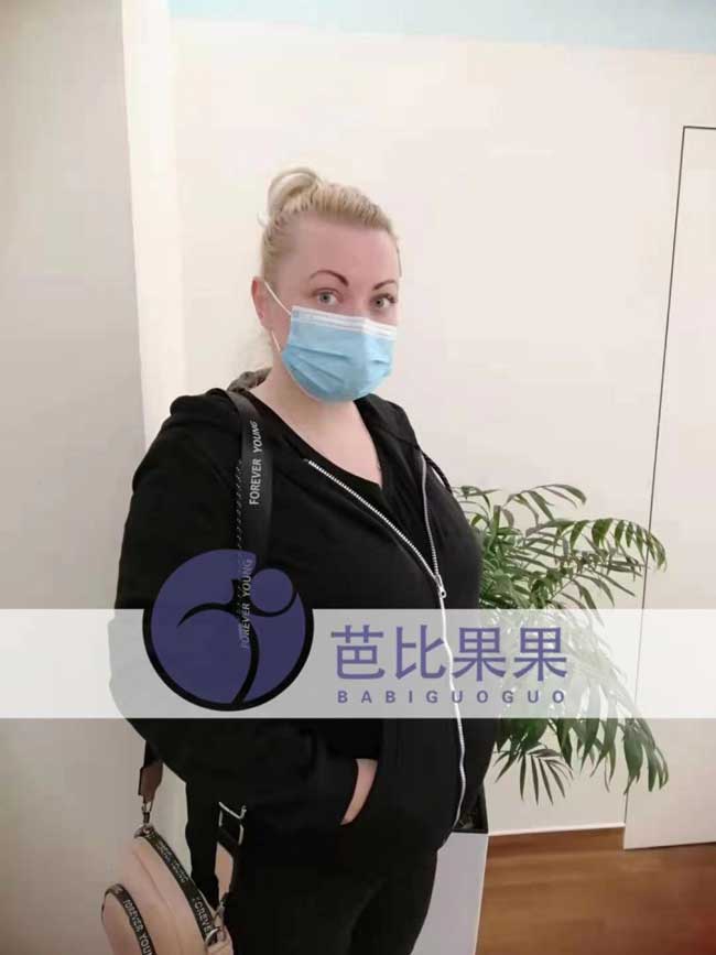 乌克兰试管代妈到丽塔医院做B超