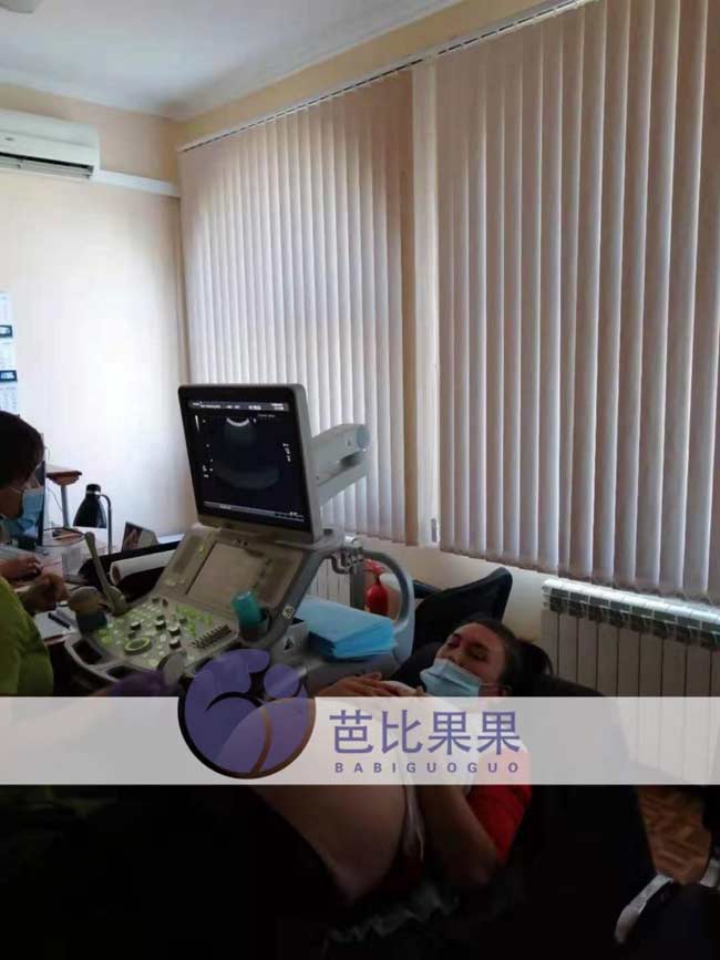 澳洲华人的乌克兰试管做四维彩超察看宝宝发育情况