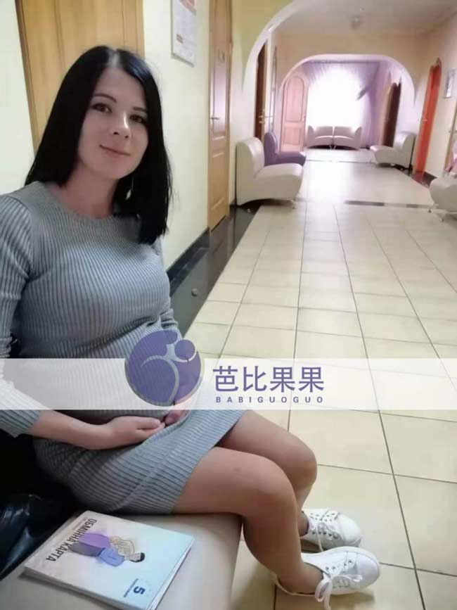 L先生夫妇家的乌克兰再次做产检，体型有明显的变化