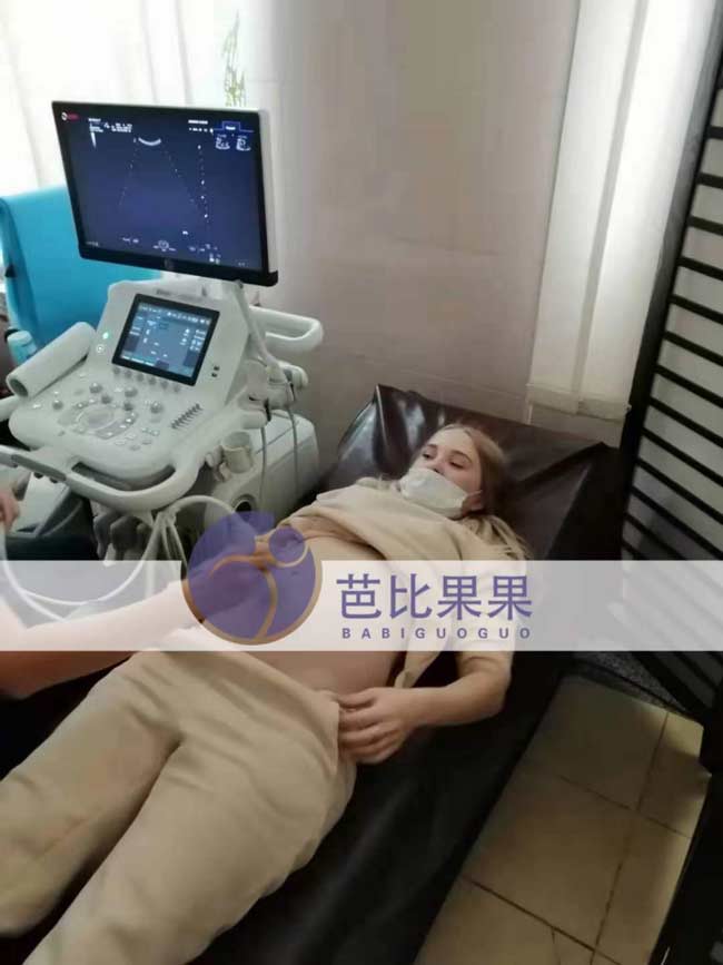 L先生家乌克兰来做34周B超，她的气色很好