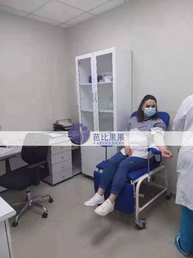 J女士的格鲁吉亚试管妈妈在Zhordania医院验孕现场