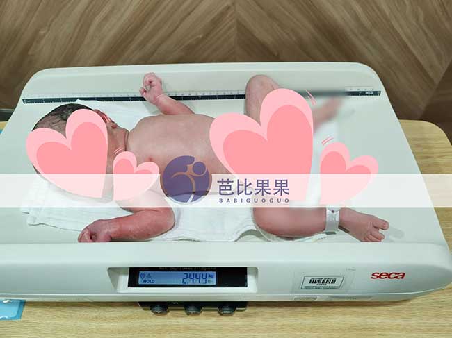 唐女士在泰国试管的小公主在当地2025年2月13日上午10：15分出生