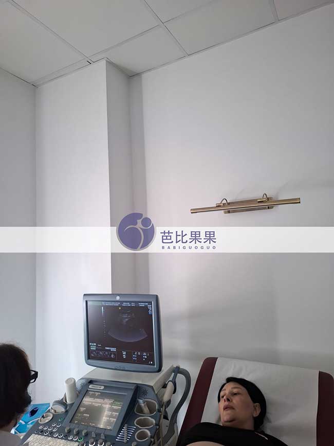 试管妈妈做B超