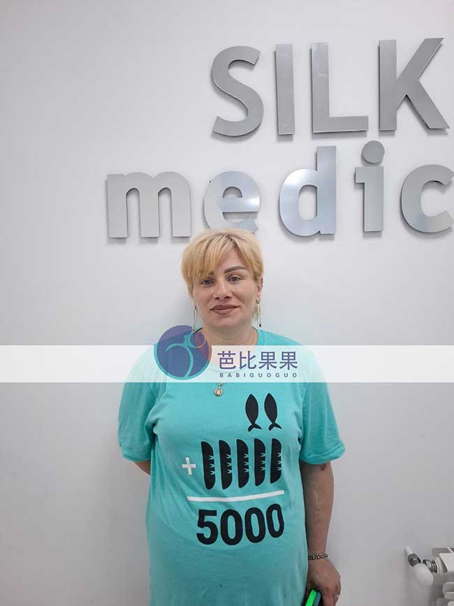 庄先生夫妇到格鲁吉亚匹配的试管妈妈按时在医院做B超