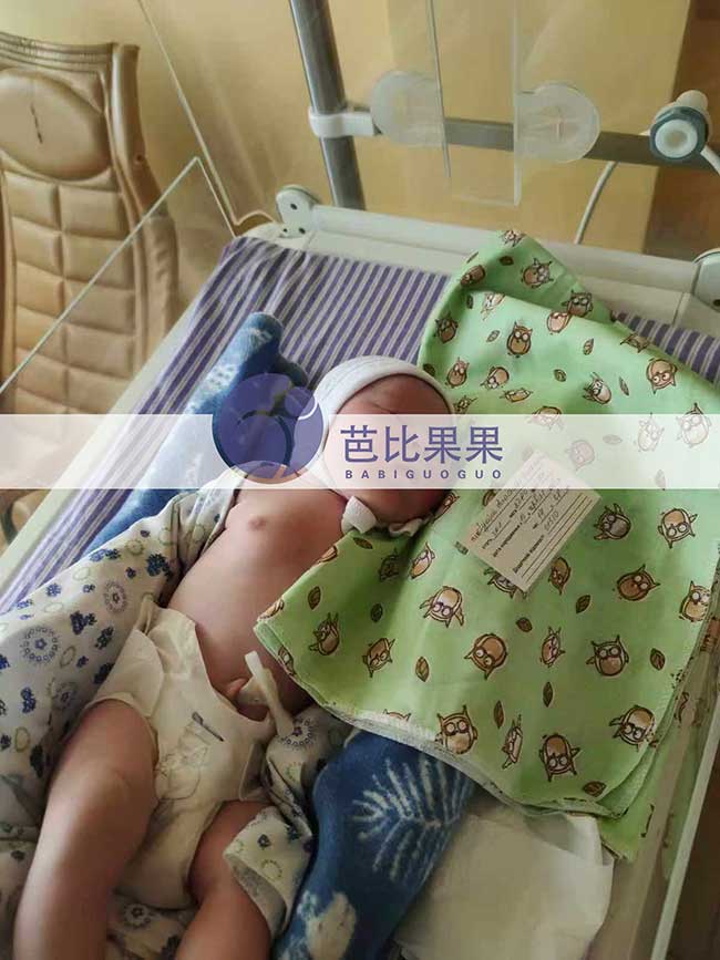 梁大哥在乌克兰试管的男宝宝顺产出生
