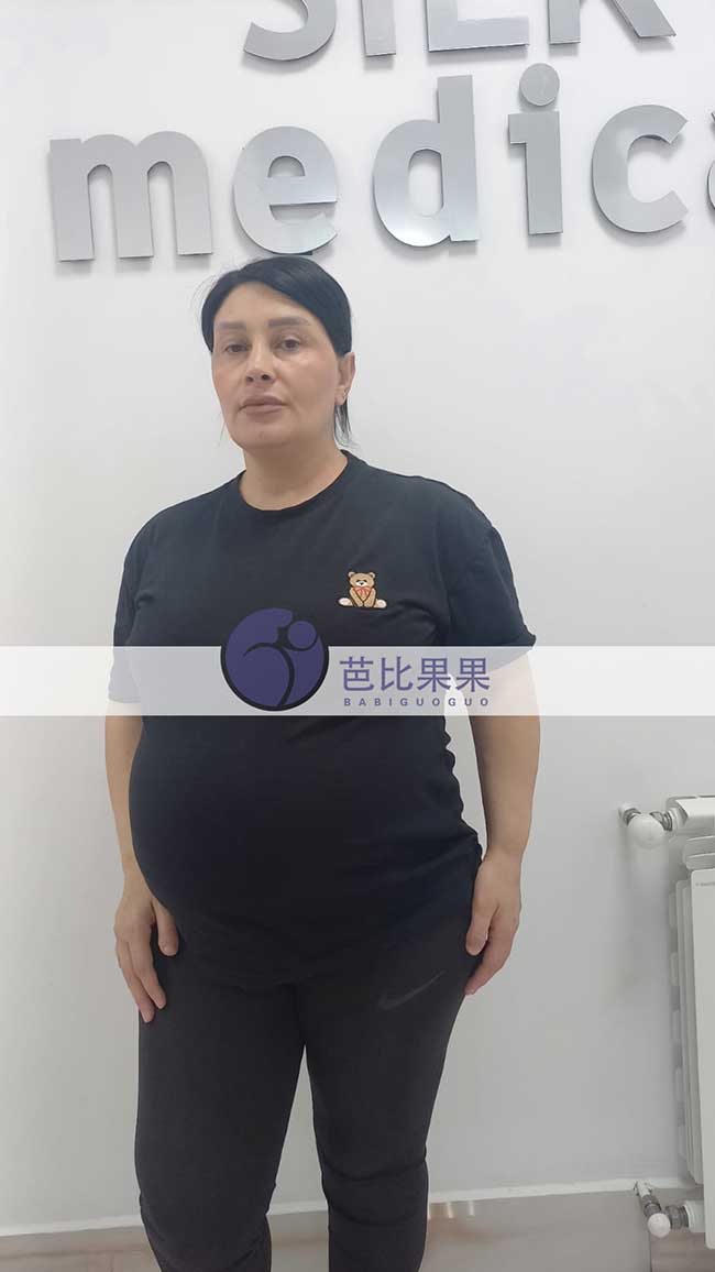 何‌先生到格鲁吉亚匹配的试管妈妈在妇产医院做B超