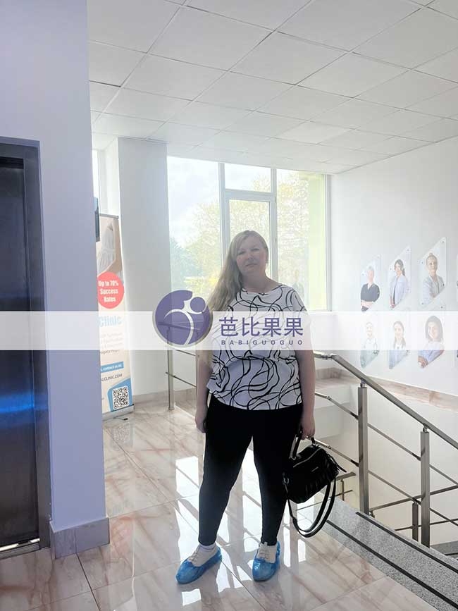 陈先生到格鲁吉亚匹配的试管妈妈首次B超着床双胞胎