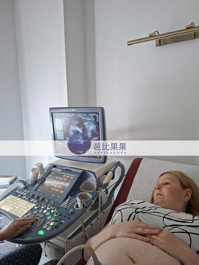 格鲁吉亚好孕跟进,陈先生匹配的试管妈妈准时来医院做B超检查