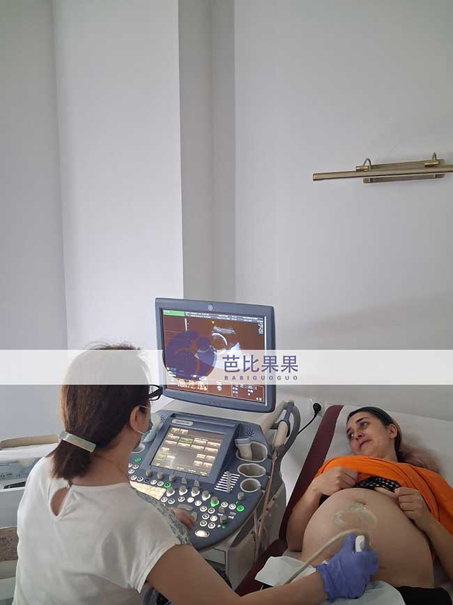 格鲁吉亚试管双胎分享|高龄家庭迎来龙凤胎孕育喜讯