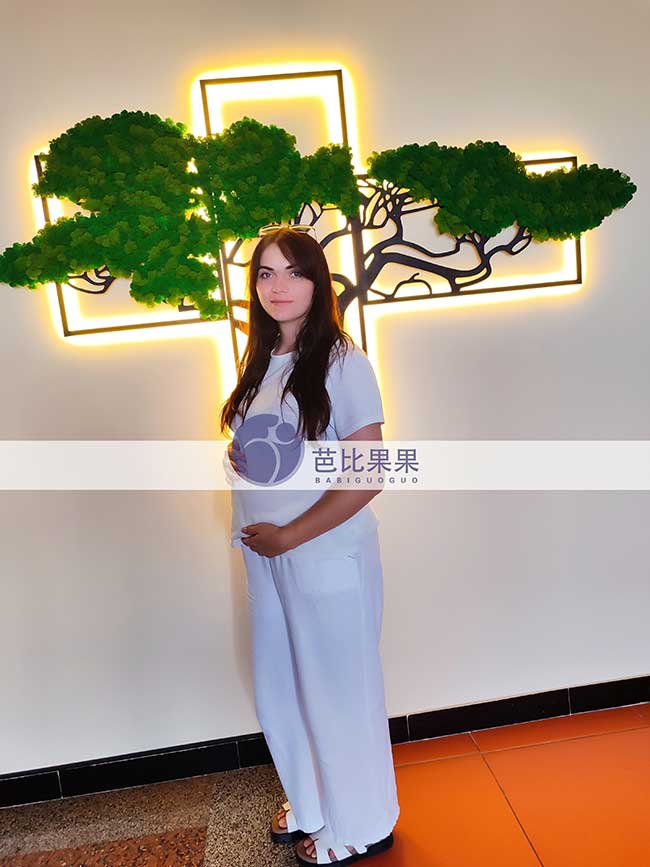 经历过生产创伤后重新出发,梁女士的乌克兰试管双胎进入孕24周+